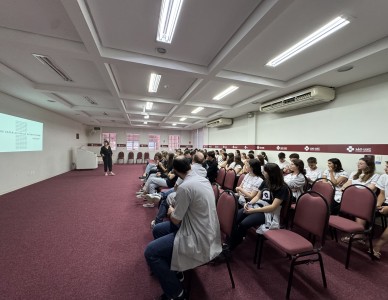 Feira das Profissões  ajuda alunos na escolha da carreira